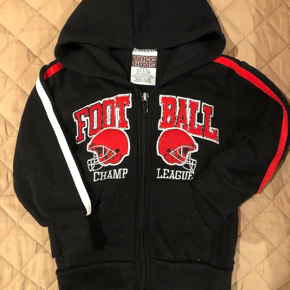 🆑Clearance ‼️Final price drop   3 piece Red & Black sports bundle - Picture 2 of 3